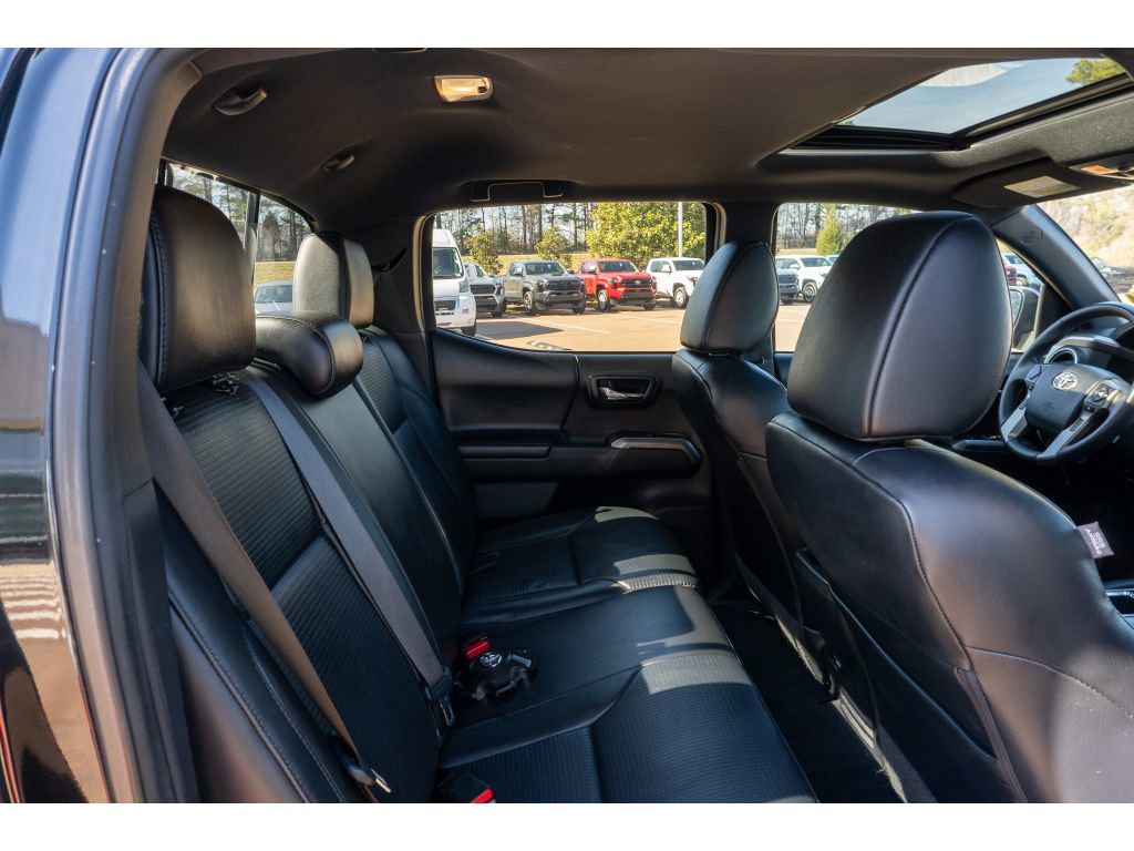 Used 2018 Toyota Tacoma Limited RWD image 16