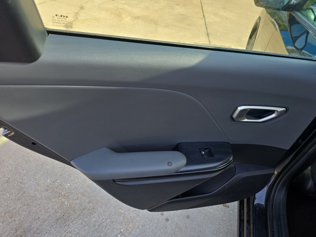 Used 2025 Kia K4 FWD image 11
