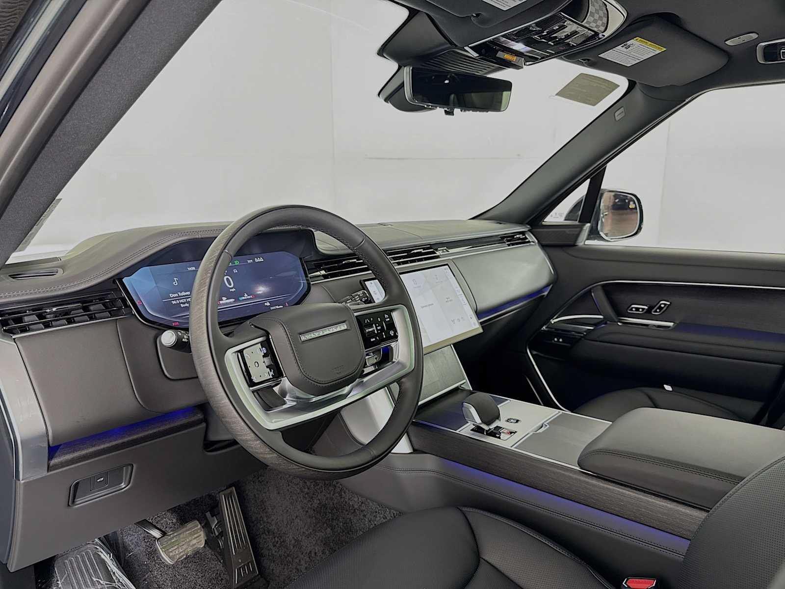 New 2026 Land Rover Range Rover Long Wheelbase Autobiography AWD/4WD image 9