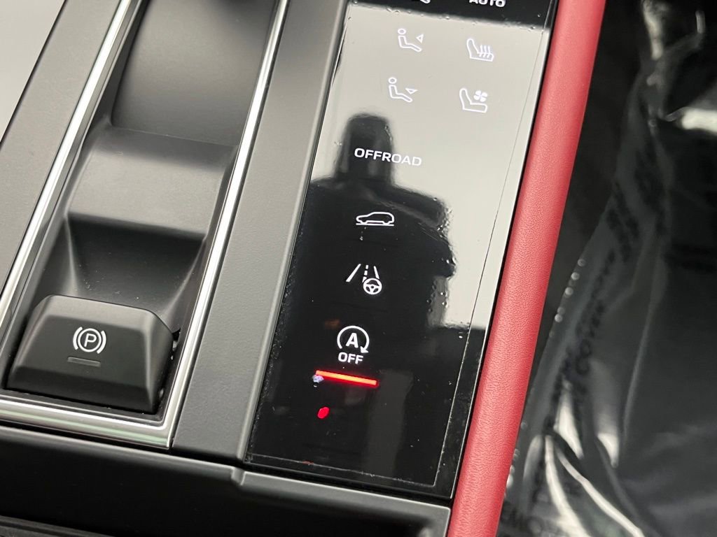 Used 2024 Porsche Macan S image 20