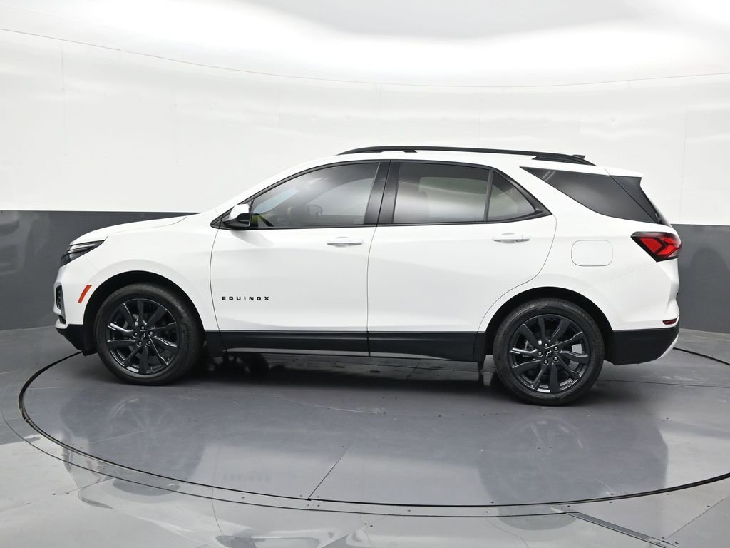 Used 2024 Chevrolet Equinox RS FWD image 2