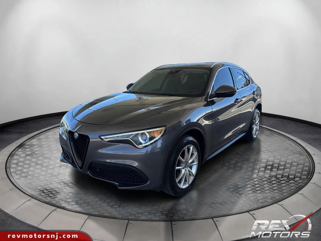 Used 2018 Alfa Romeo Stelvio Ti AWD/4WD image 1