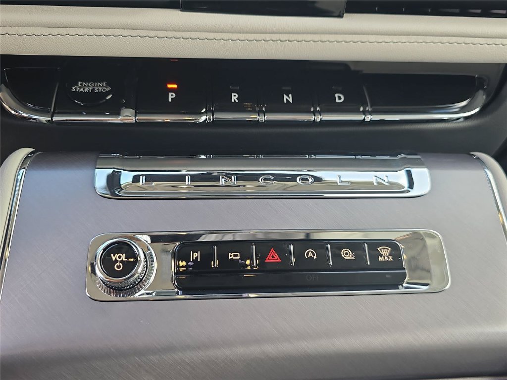 New 2026 Lincoln Aviator 2WD image 21