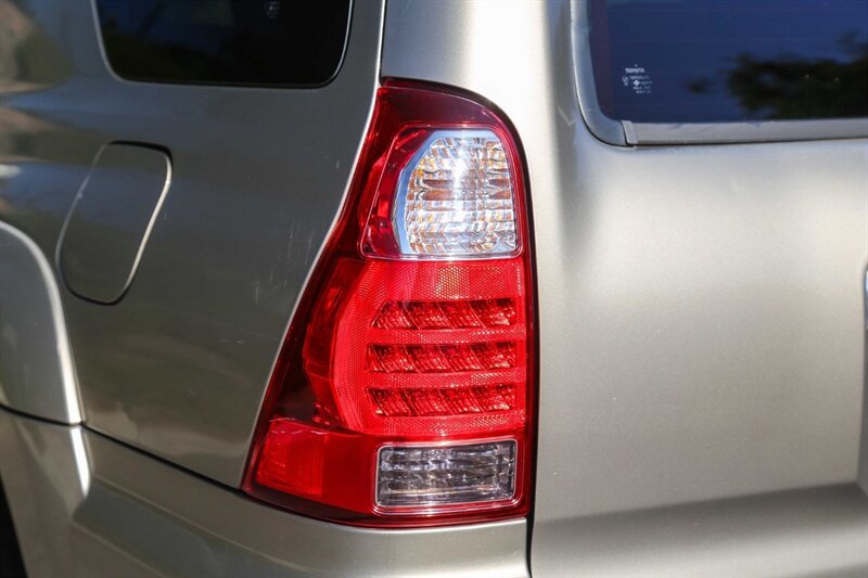 Used 2006 Toyota 4Runner SR5 RWD image 33