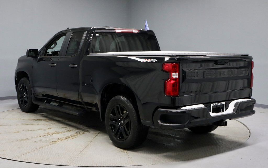 Used 2023 Chevrolet Silverado 1500 Custom w/ LPO, Dark Essentials Package image 9