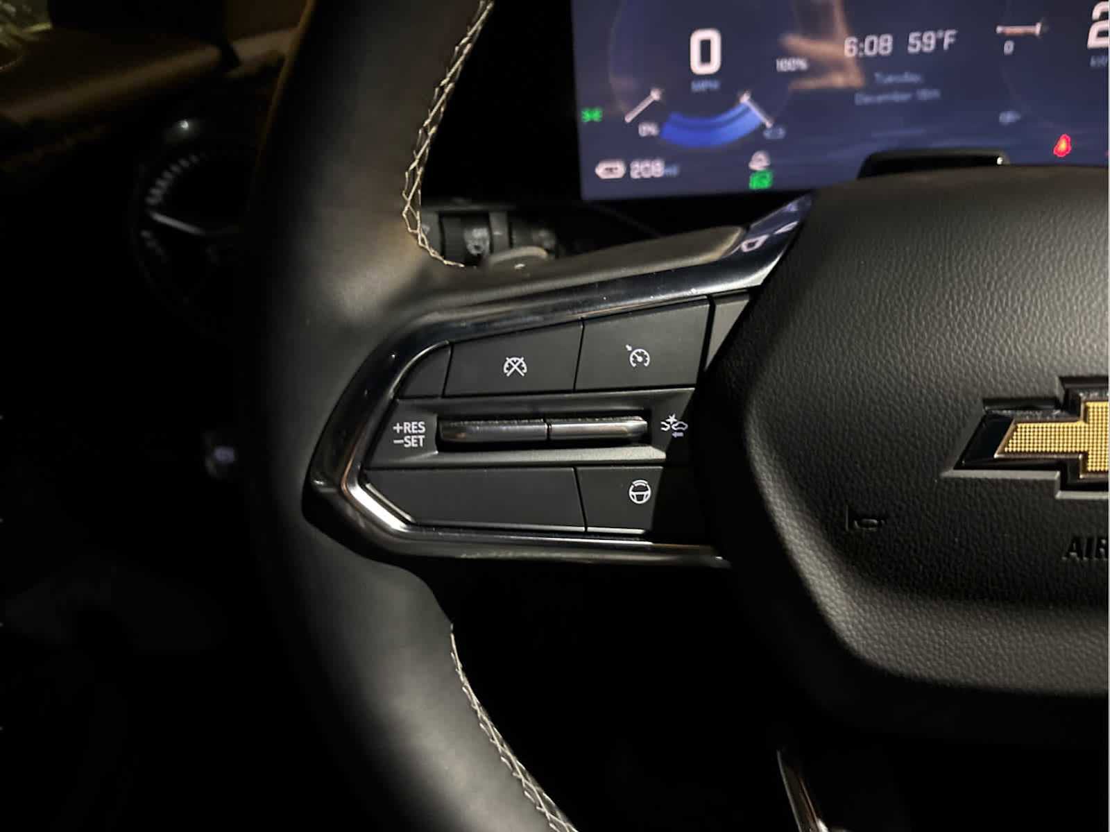 Used 2025 Chevrolet Blazer EV LT w/ Super Cruise Package image 17