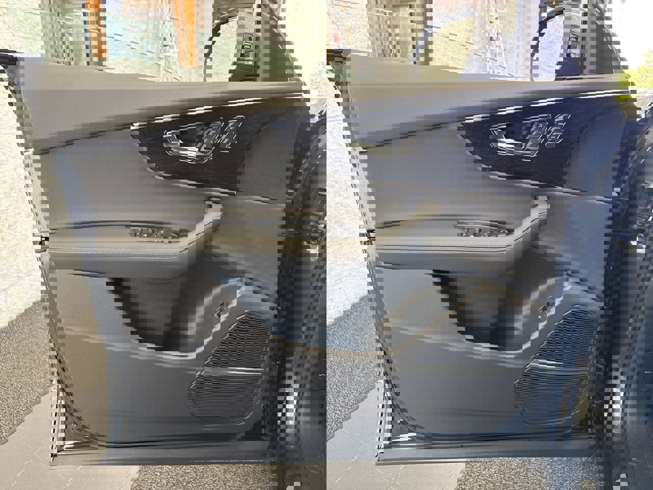 New 2025 Audi Q8 Premium Plus image 36