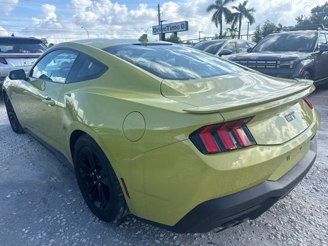 Used 2025 Ford Mustang GT RWD image 9