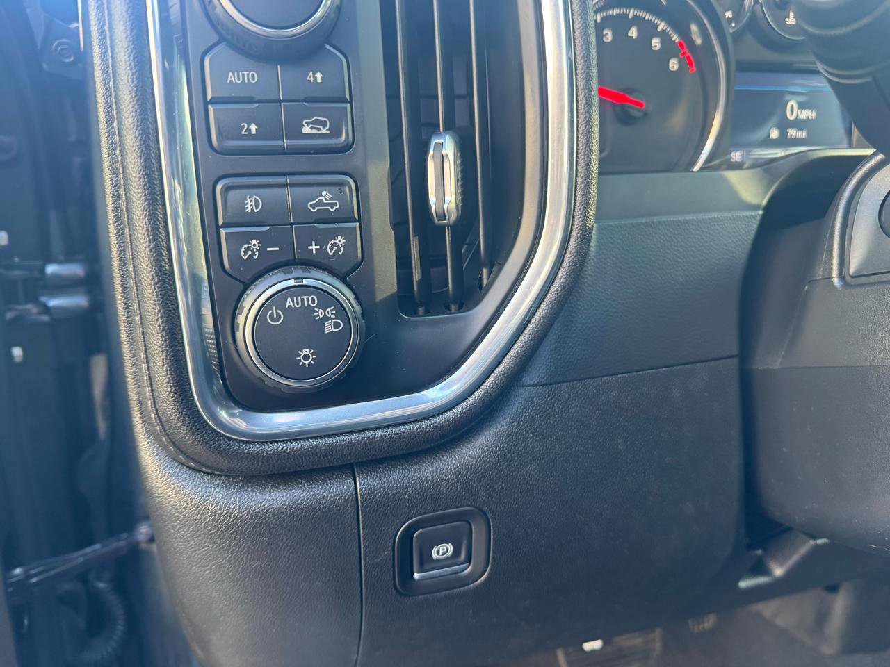 Used 2021 Chevrolet Silverado 1500 RST image 14