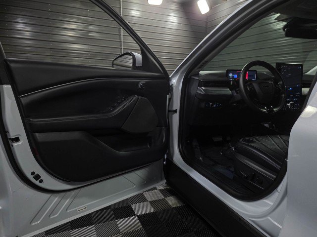 Used 2021 Ford Mustang Mach-E Select w/ Comfort/Appearance Package AWD/4WD image 31