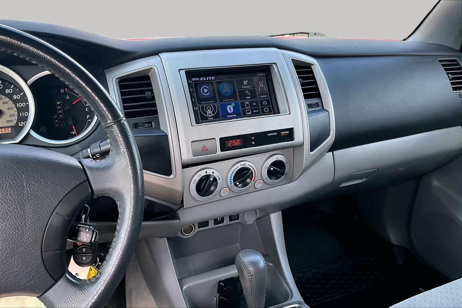 Used 2009 Toyota Tacoma PreRunner w/ SR5 Pkg #2 RWD image 6