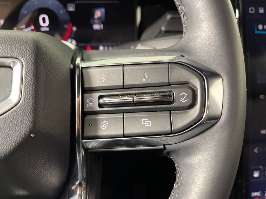 Used 2024 GMC Acadia Elevation image 27