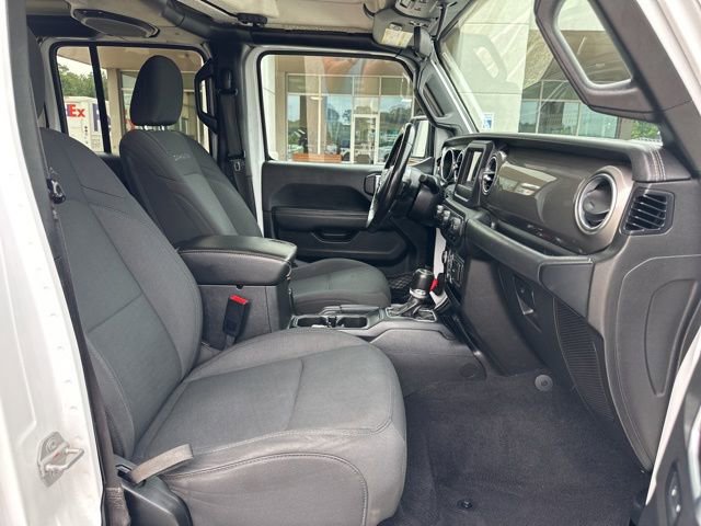 Used 2020 Jeep Wrangler Unlimited Sahara AWD/4WD image 38