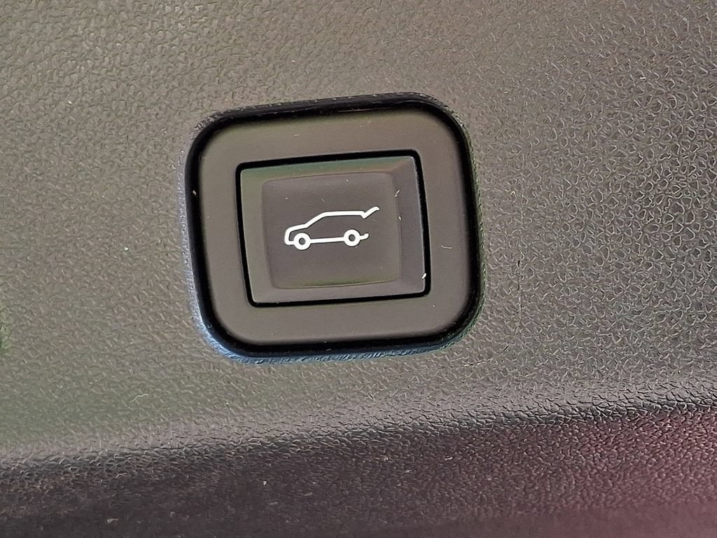 Certified 2025 GMC Acadia Elevation w/ Elevation Premium Package AWD/4WD image 30