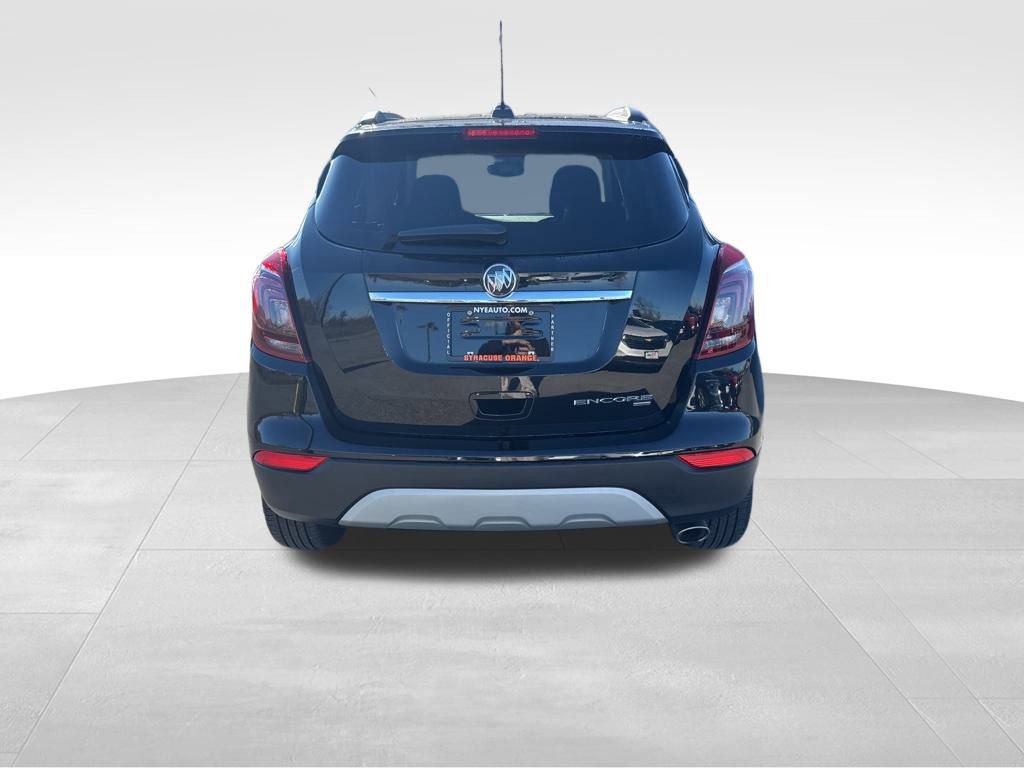 Used 2022 Buick Encore Preferred w/ Safety Package image 4