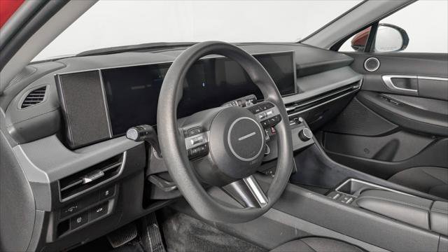 Used 2025 Hyundai Sonata SEL FWD image 24