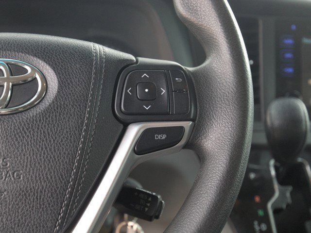 Used 2015 Toyota Sienna LE FWD image 19