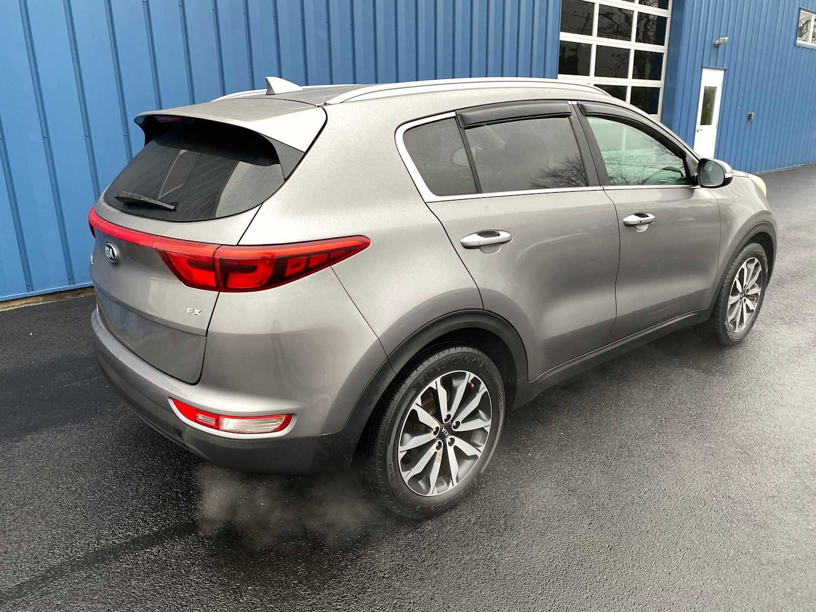 Used 2018 Kia Sportage EX w/ EX Sport Appearance Package FWD image 4