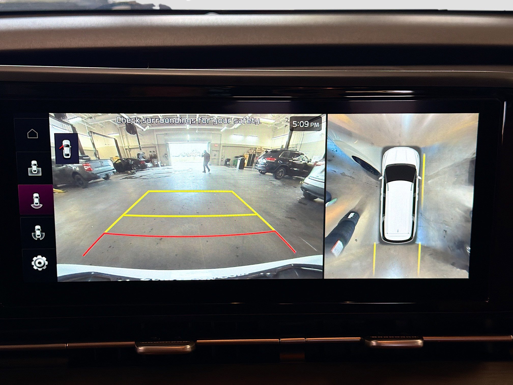 Used 2022 Kia Carnival SX FWD image 22