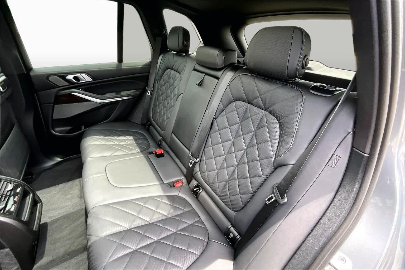 Used 2025 BMW X5 sDrive40i w/ Premium Package RWD image 21