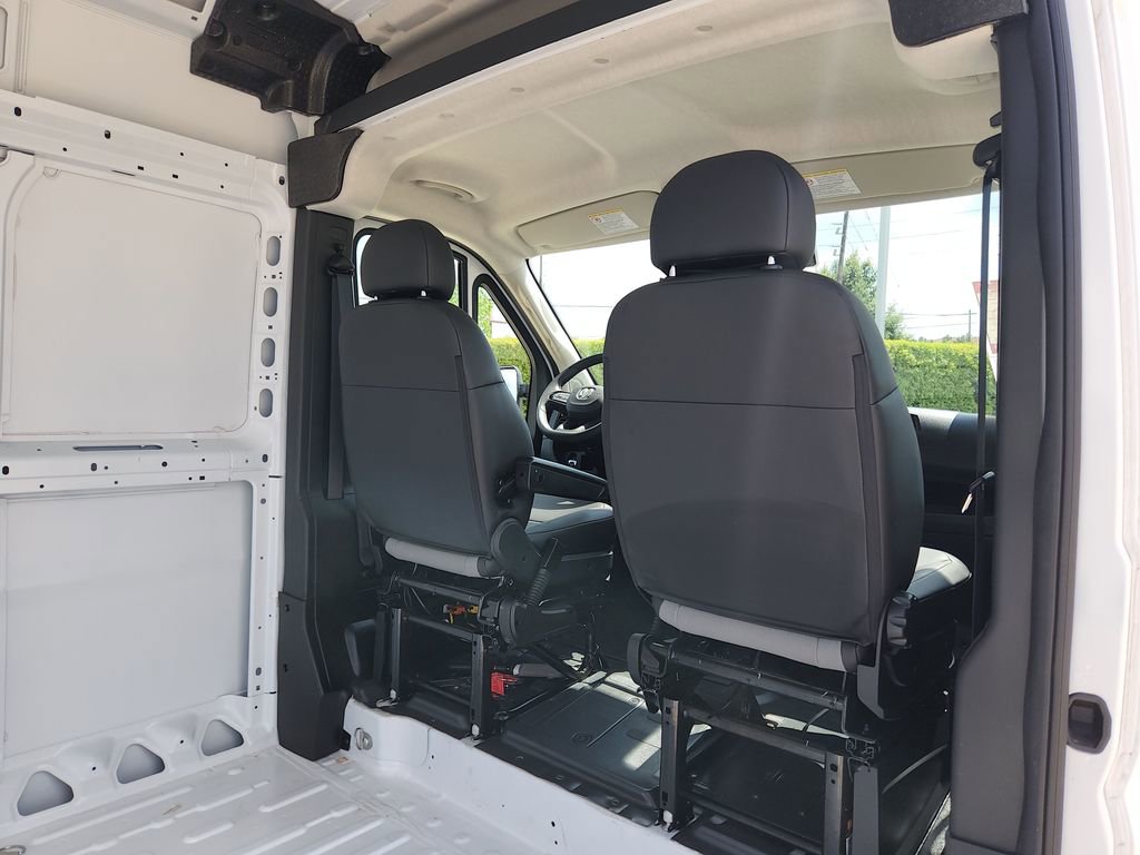 Used 2026 RAM ProMaster 2500 w/ Convenience Group FWD image 17
