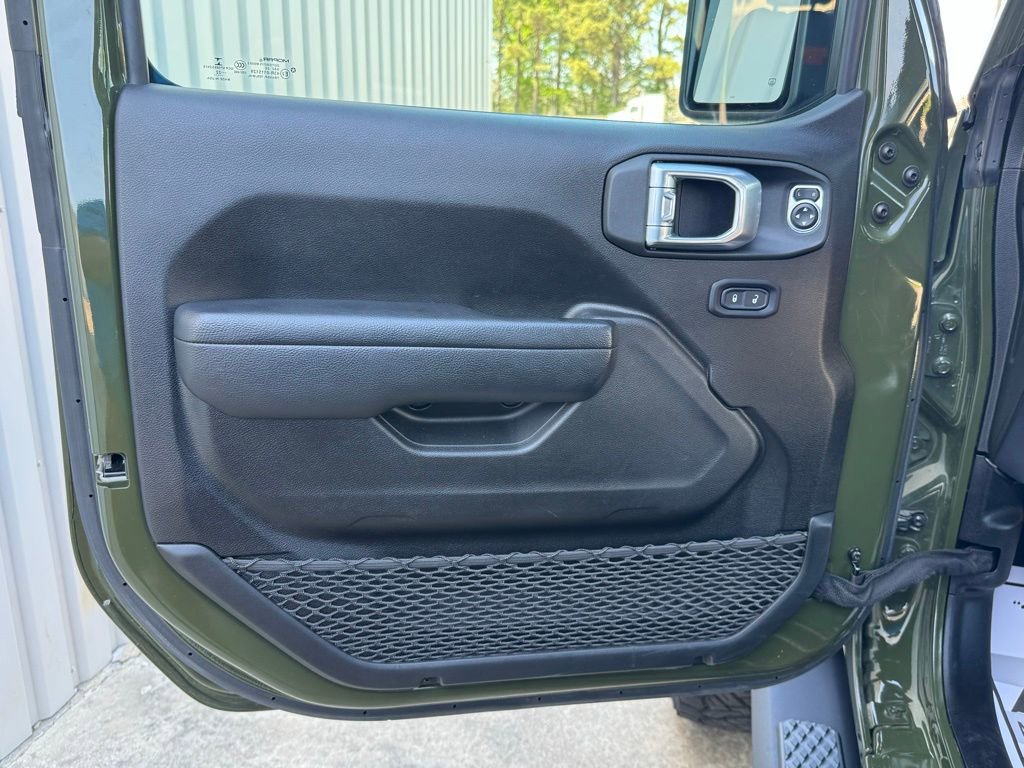 Used 2022 Jeep Gladiator Mojave w/ Trailer Tow Package AWD/4WD image 35