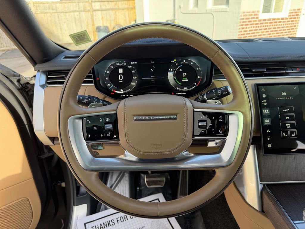 Used 2025 Land Rover Range Rover SE image 33