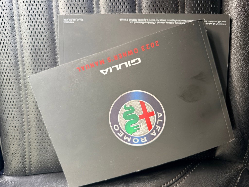 Used 2023 Alfa Romeo Giulia Veloce image 24