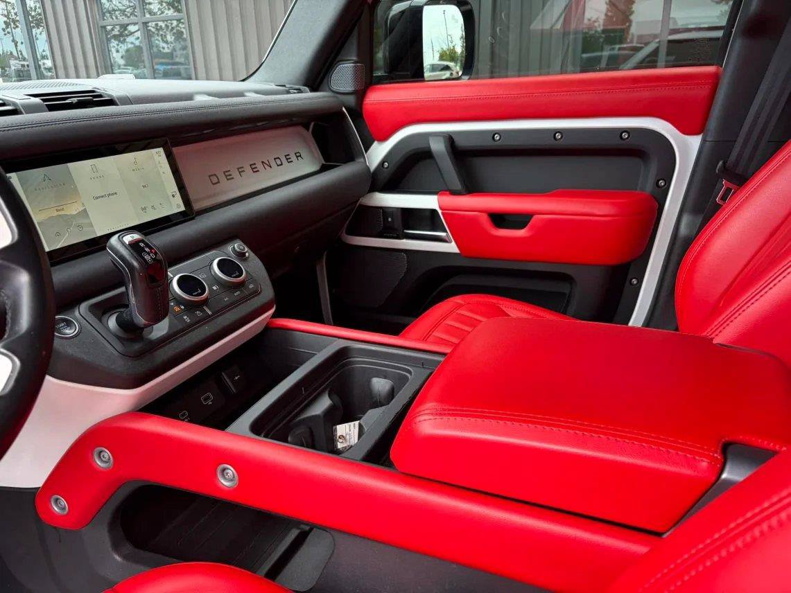 Used 2023 Land Rover Defender 110 S AWD/4WD image 21