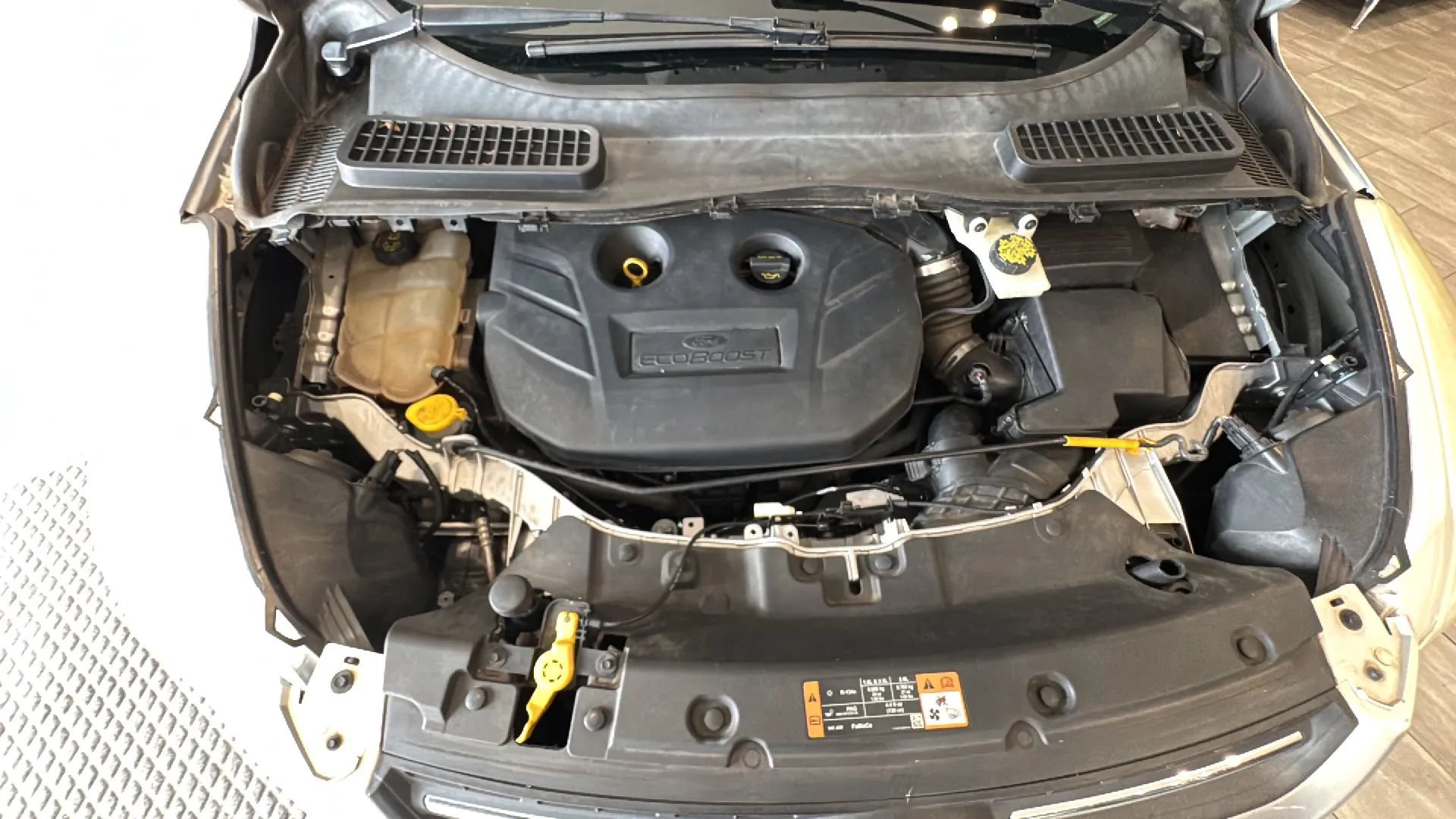 Used 2015 Ford Escape SE FWD image 34