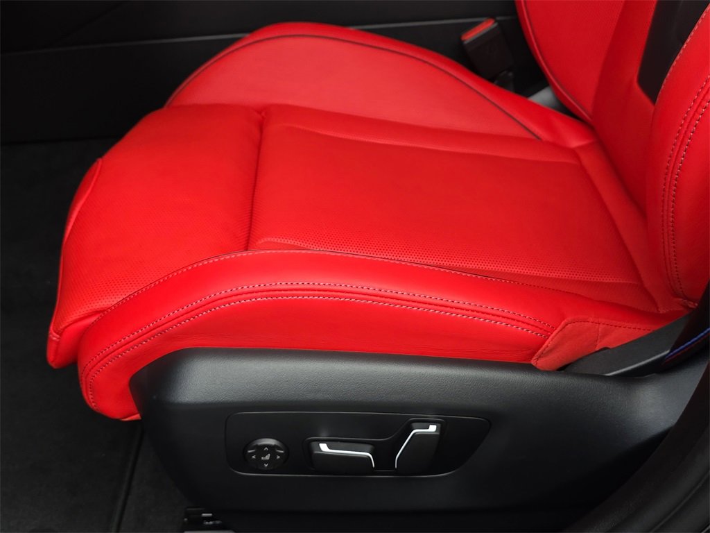 New 2026 BMW M5 w/ Executive Package image 28