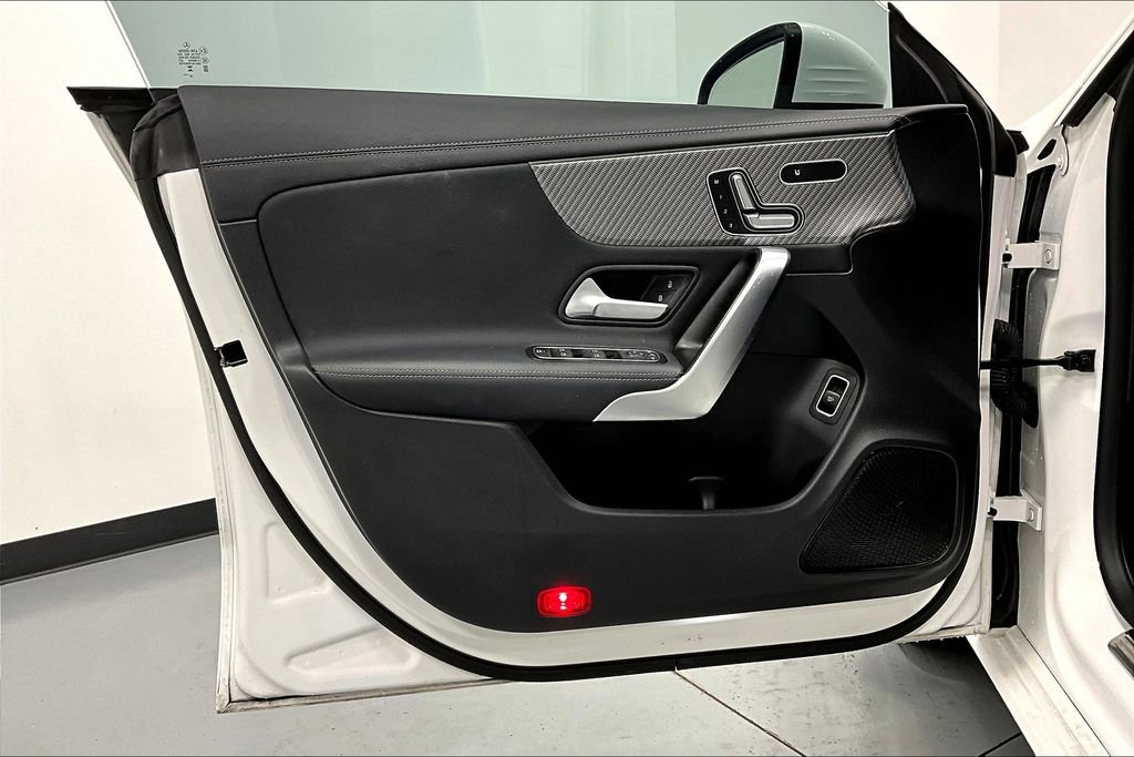 Used 2024 Mercedes-Benz CLA 250 image 21