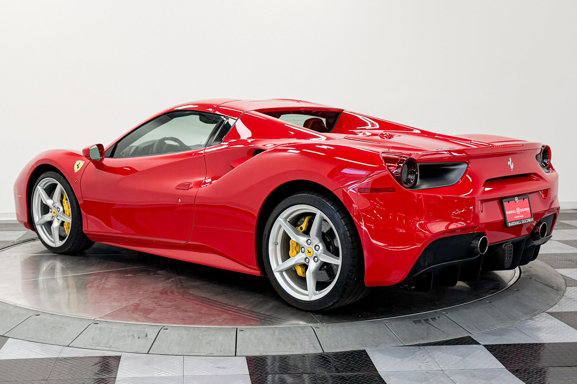 Used 2018 Ferrari 488 Spider RWD image 34