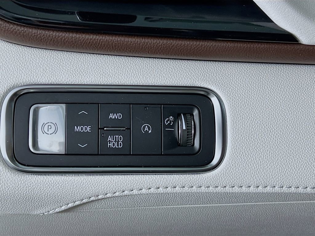 New 2026 Buick Enclave Avenir w/ Super Cruise Package image 9