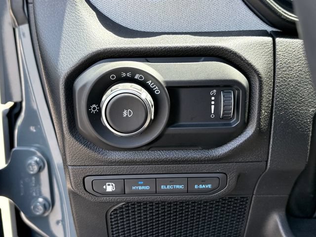 Used 2024 Jeep Wrangler Unlimited AWD/4WD image 24