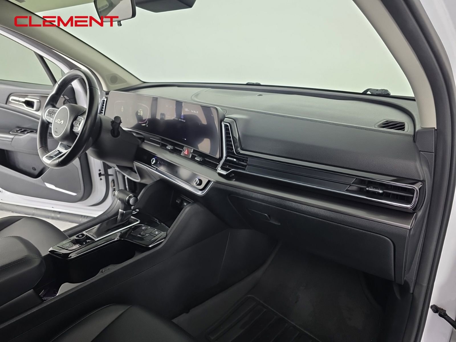 Used 2023 Kia Sportage EX image 30