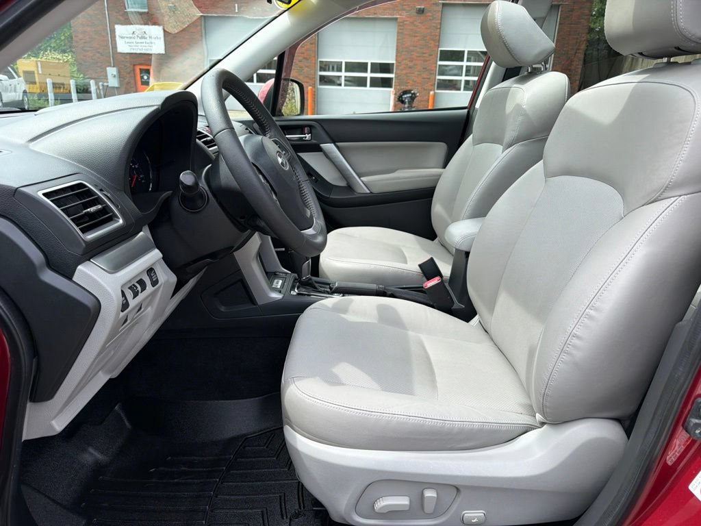 Used 2016 Subaru Forester 2.5i Touring w/ Eyesight & Navigation System AWD/4WD image 15