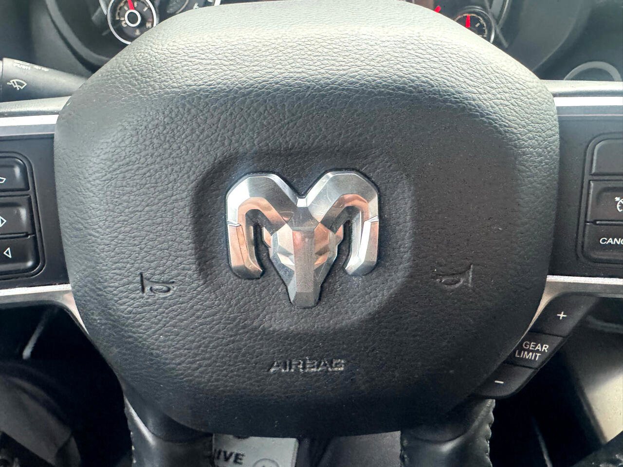 Used 2020 RAM 2500 Laramie image 18