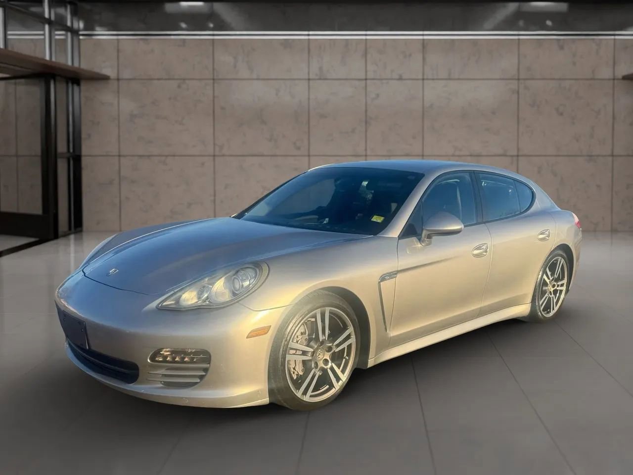 Used 2011 Porsche Panamera 4 image 3