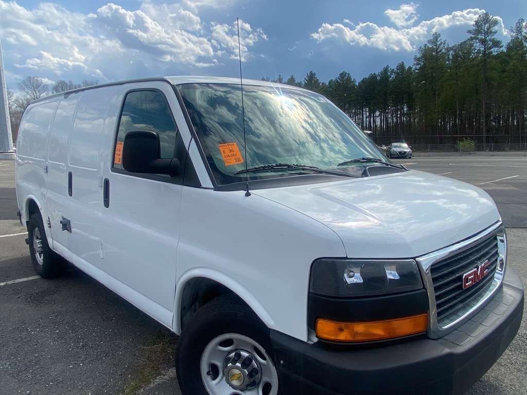 Used 2011 Chevrolet Express 2500 image 1