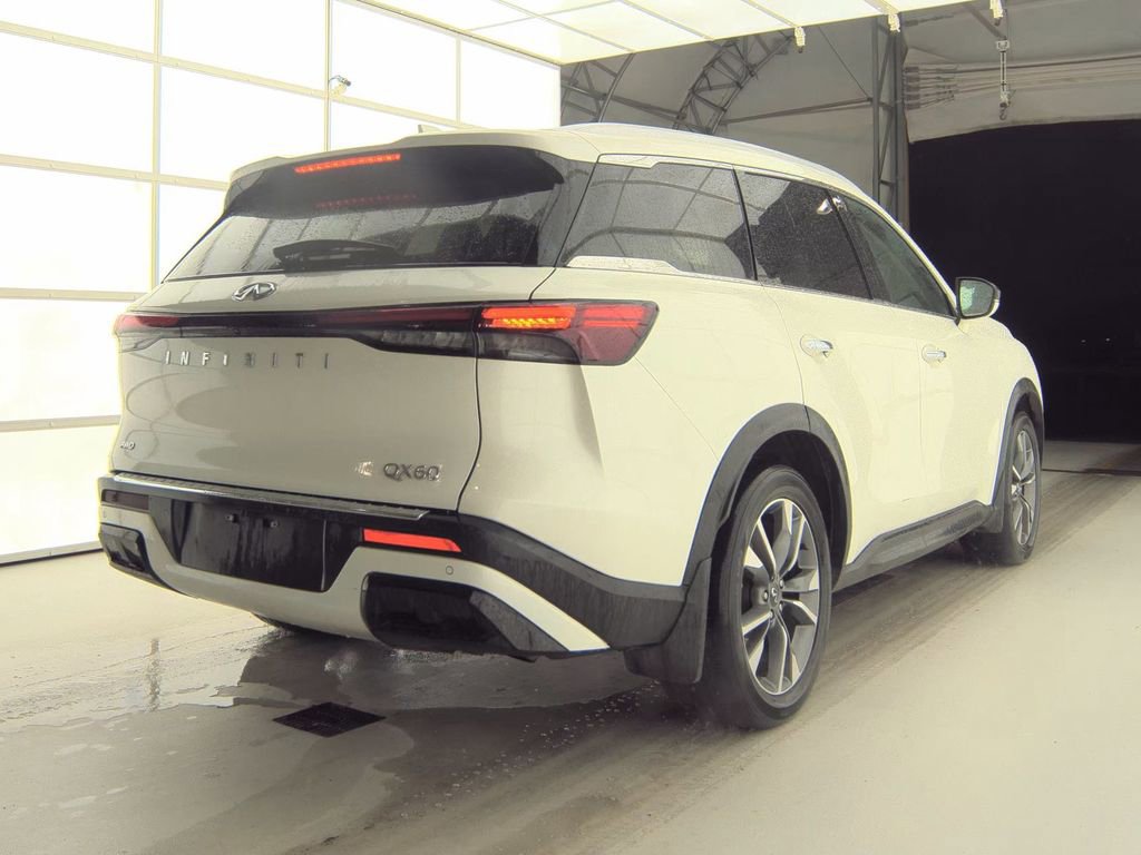 Used 2024 INFINITI QX60 Luxe w/ Cargo Package image 2