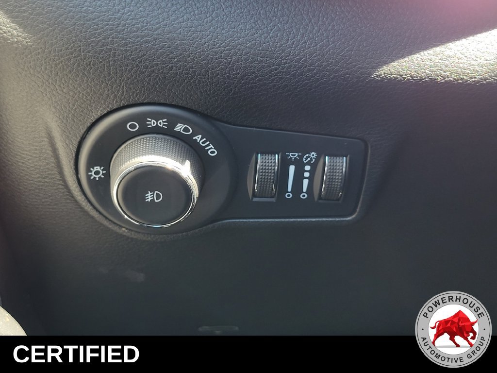 Used 2022 Jeep Compass Latitude w/ Sun and Sound Group AWD/4WD image 27