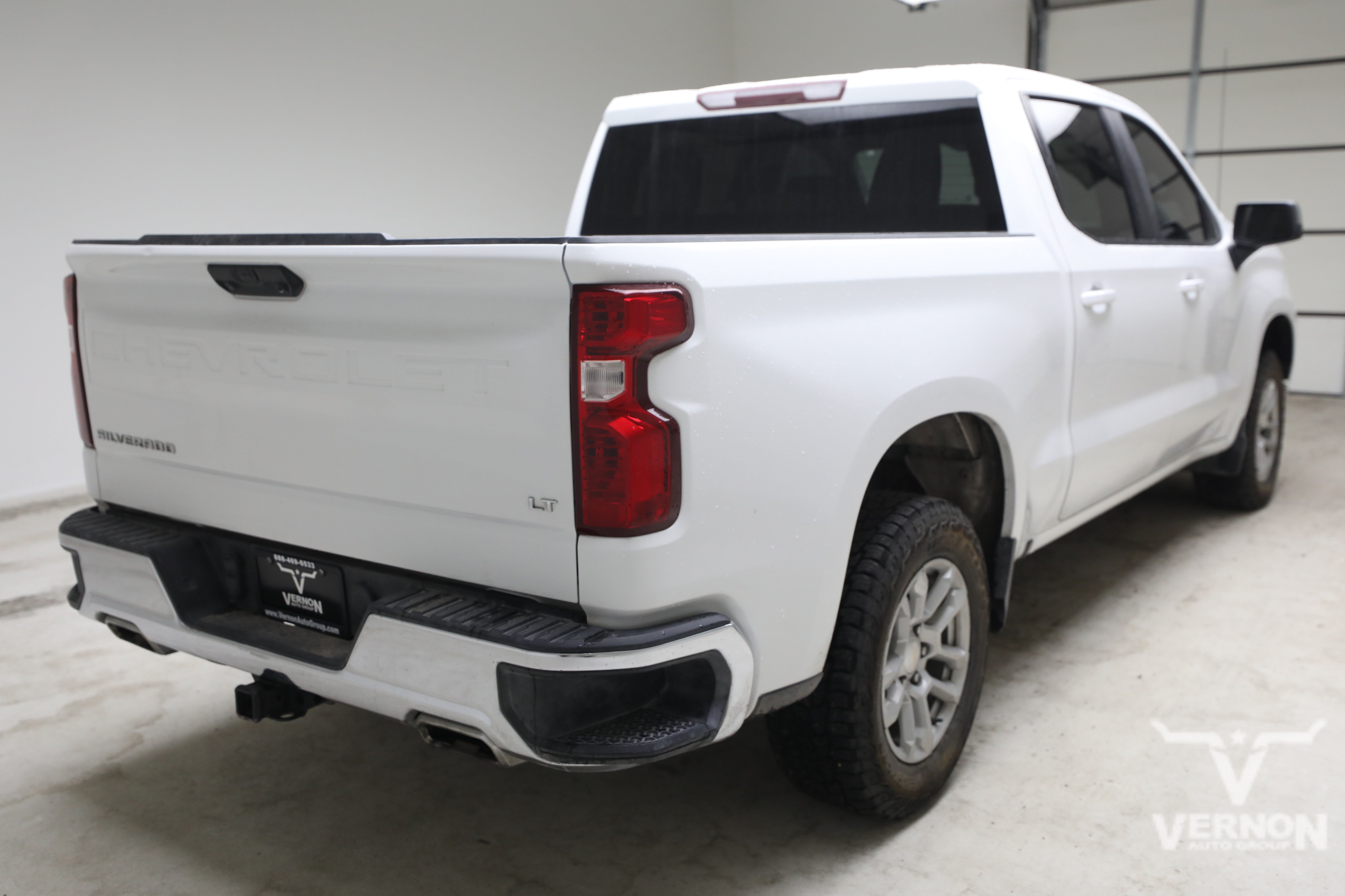 Used 2023 Chevrolet Silverado 1500 LT w/ Z71 Off-Road Package AWD/4WD image 4