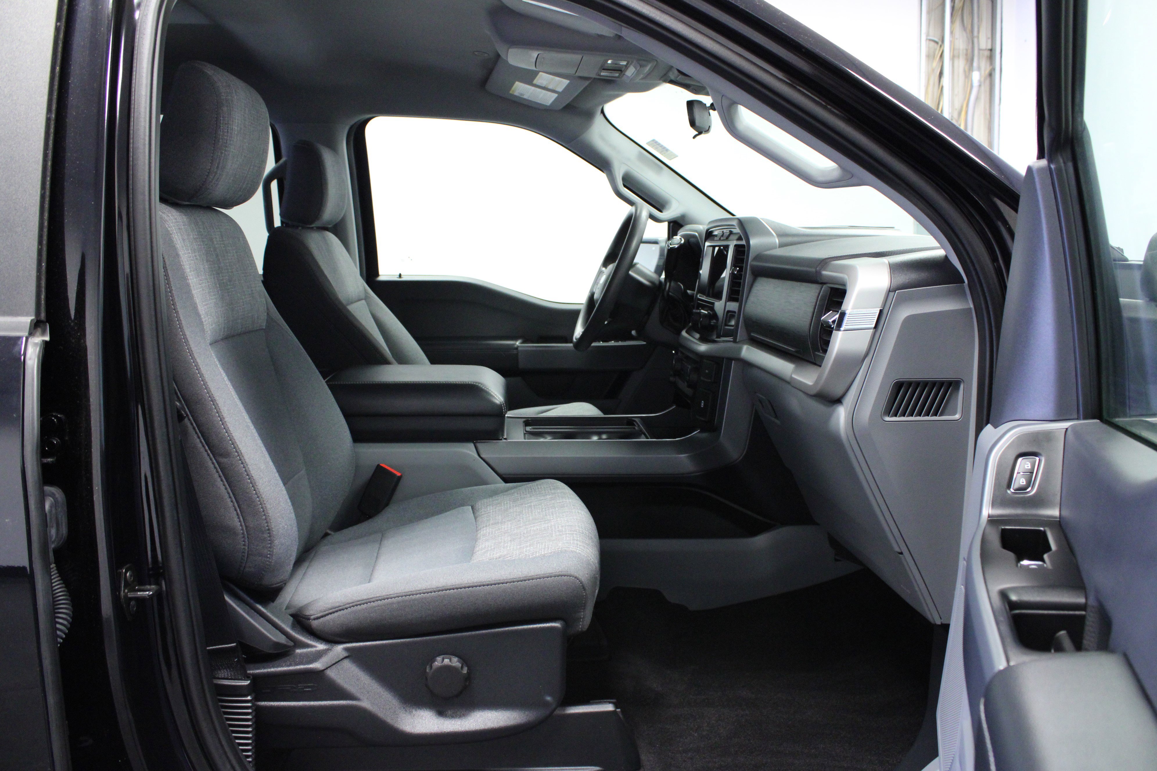 Used 2022 Ford F150 XLT w/ XTR Package image 16