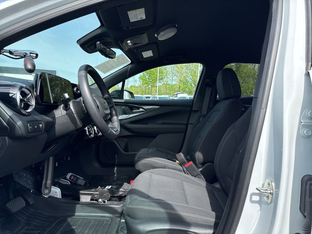 Used 2024 Chevrolet Blazer EV AWD Police image 8