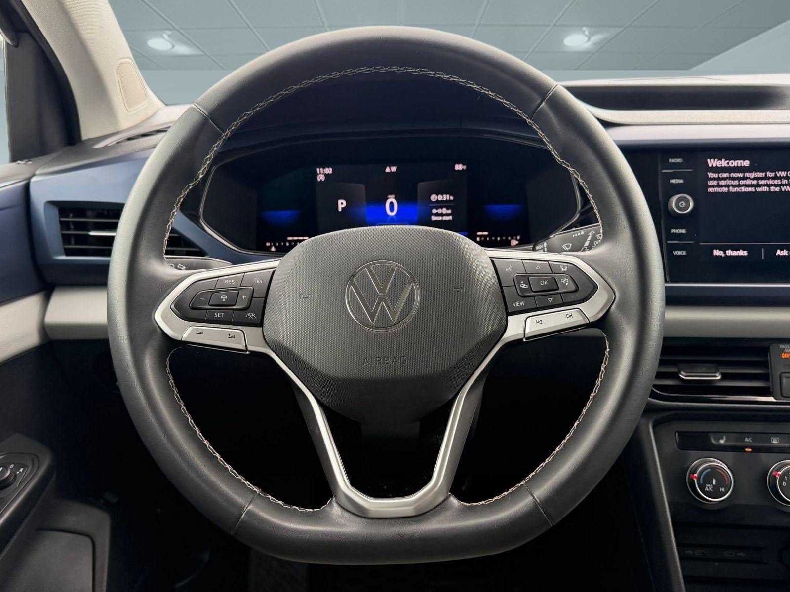 Used 2022 Volkswagen Taos SE FWD image 11