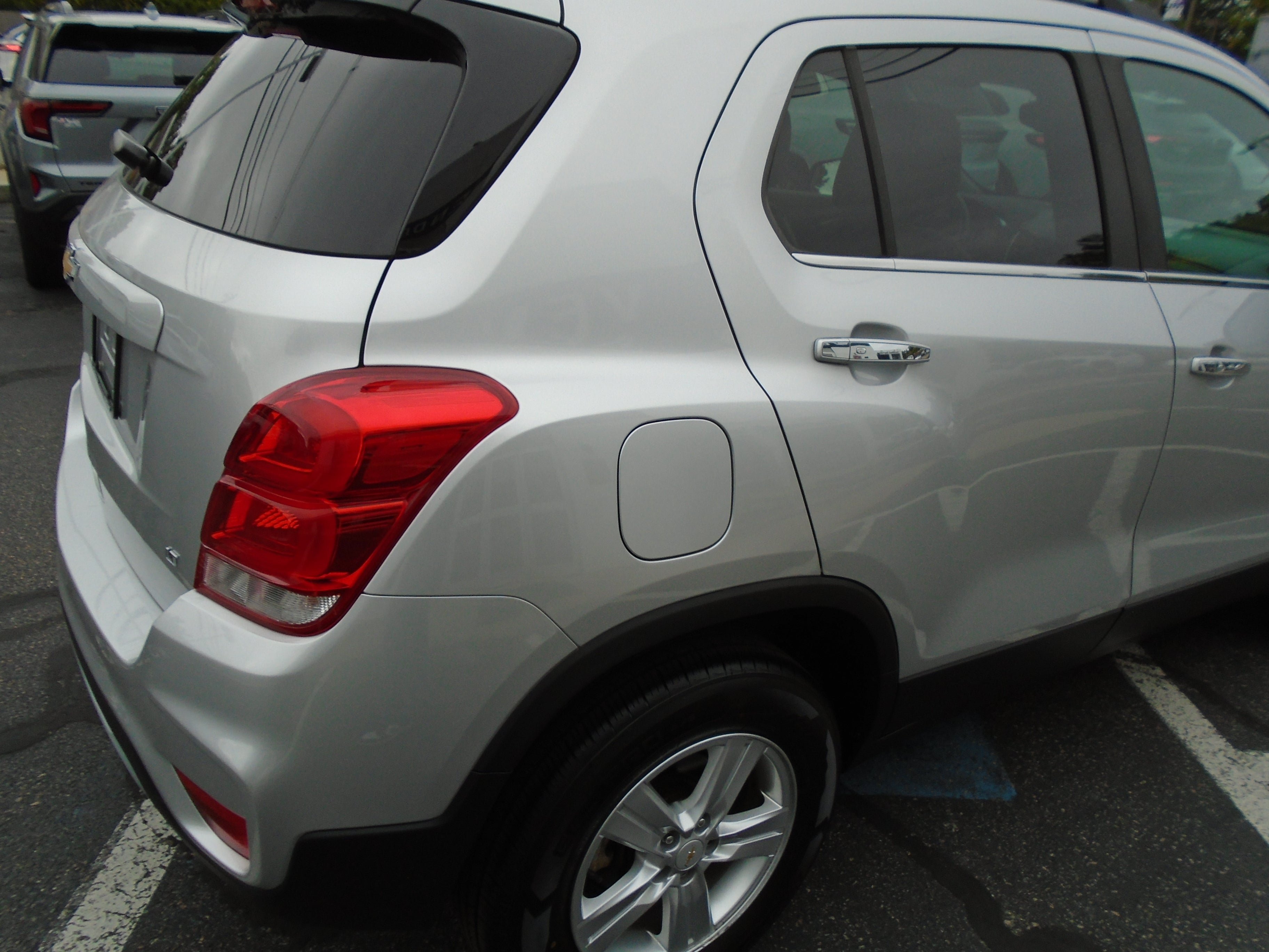 Certified 2018 Chevrolet Trax LT w/ LT Convenience Package AWD/4WD image 13