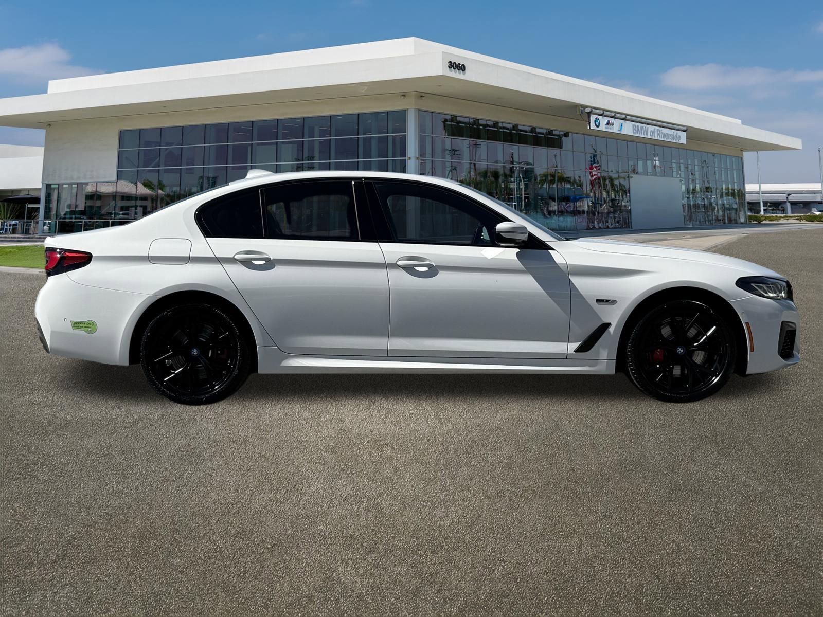 Used 2023 BMW 530e 530e iPerformance w/ M Sport Package image 12