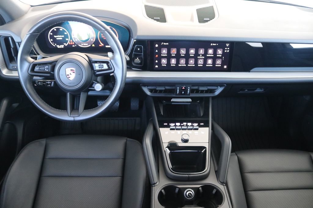 Used 2024 Porsche Cayenne image 21