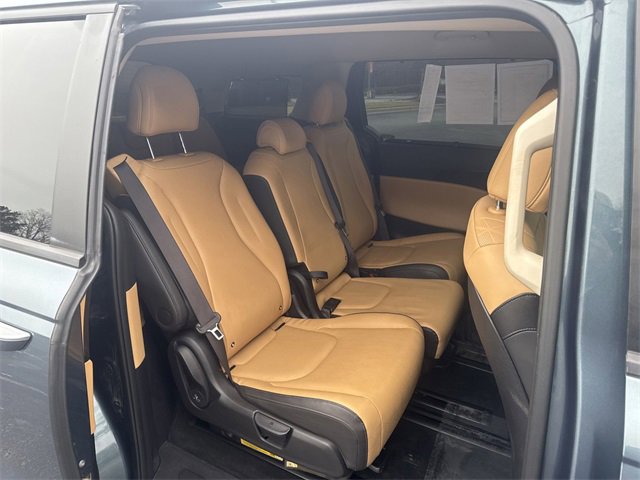 Certified 2024 Kia Carnival EX image 17